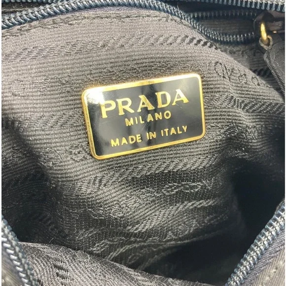 Prada bag - Picture 8 of 14